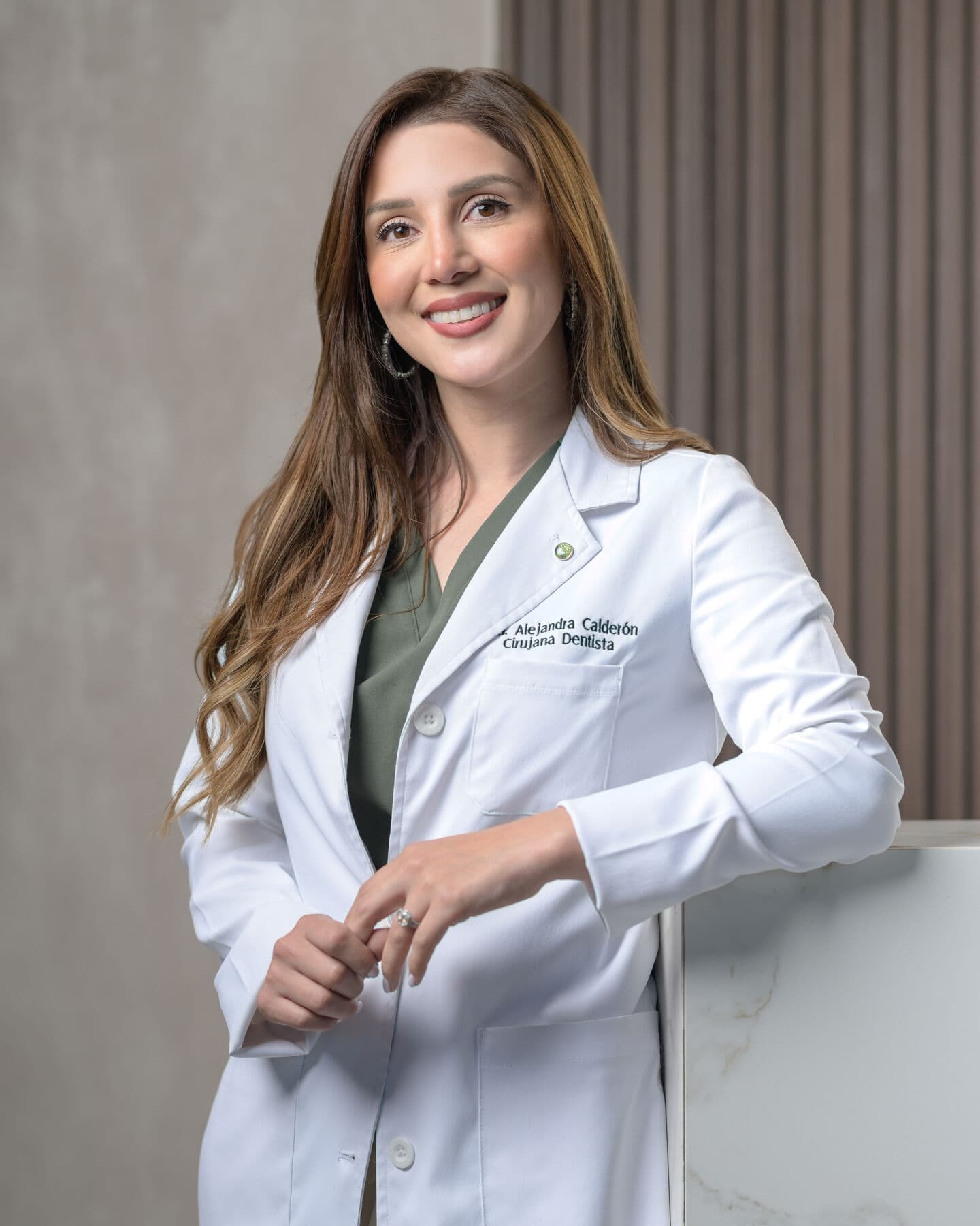 Dra. Alejandra Calderón, cofundadora de Armonía Dental
