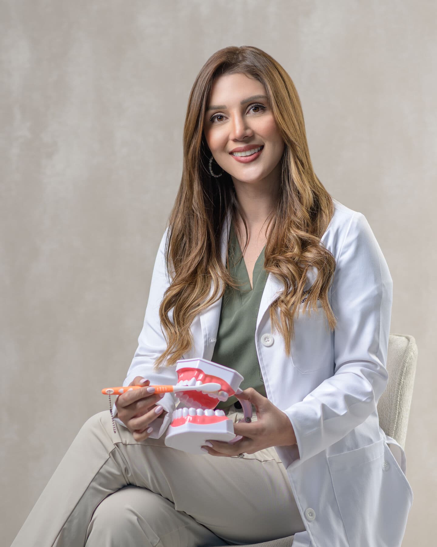 Dra. Alejandra Calderón
