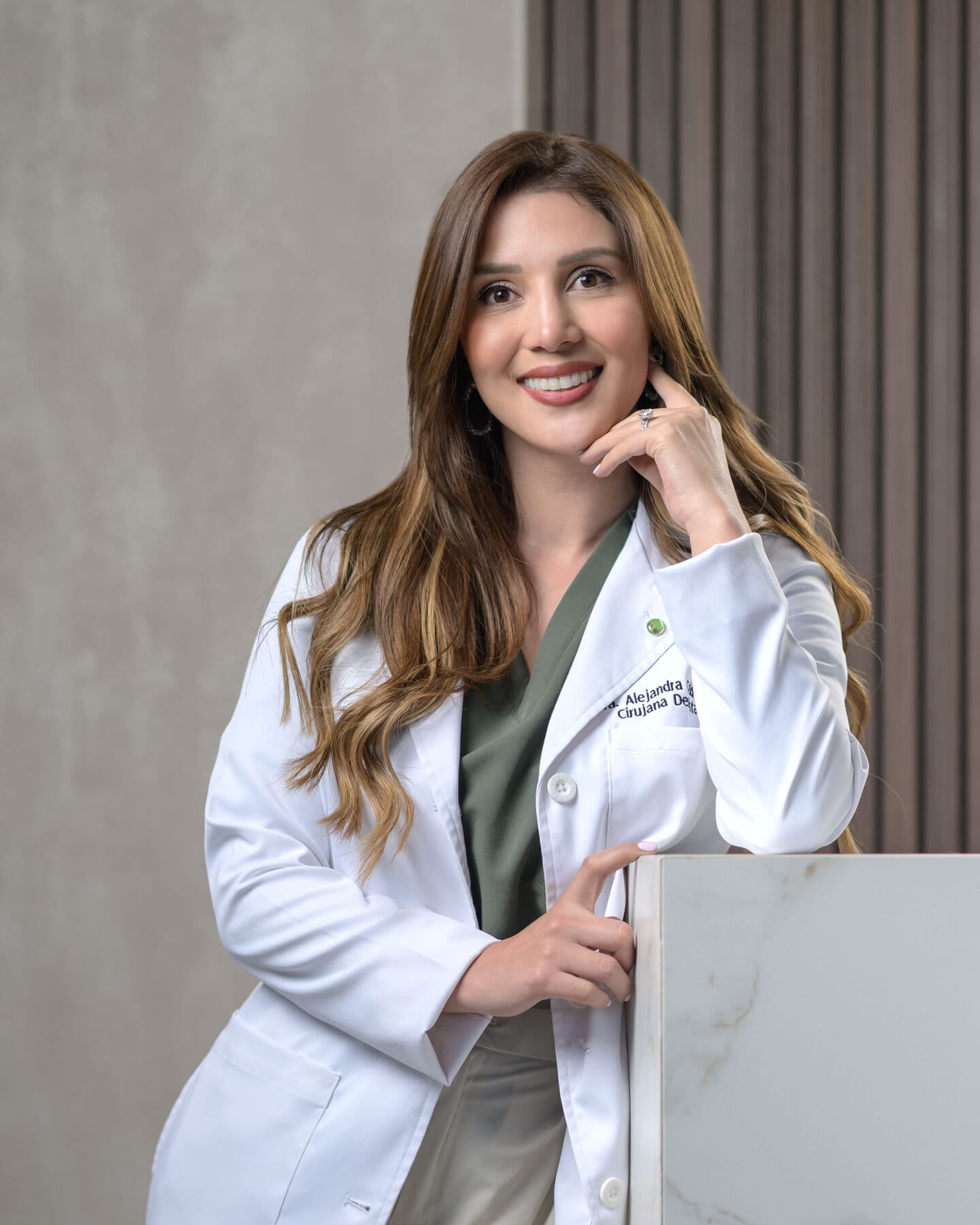 Dra. Alejandra Calderón