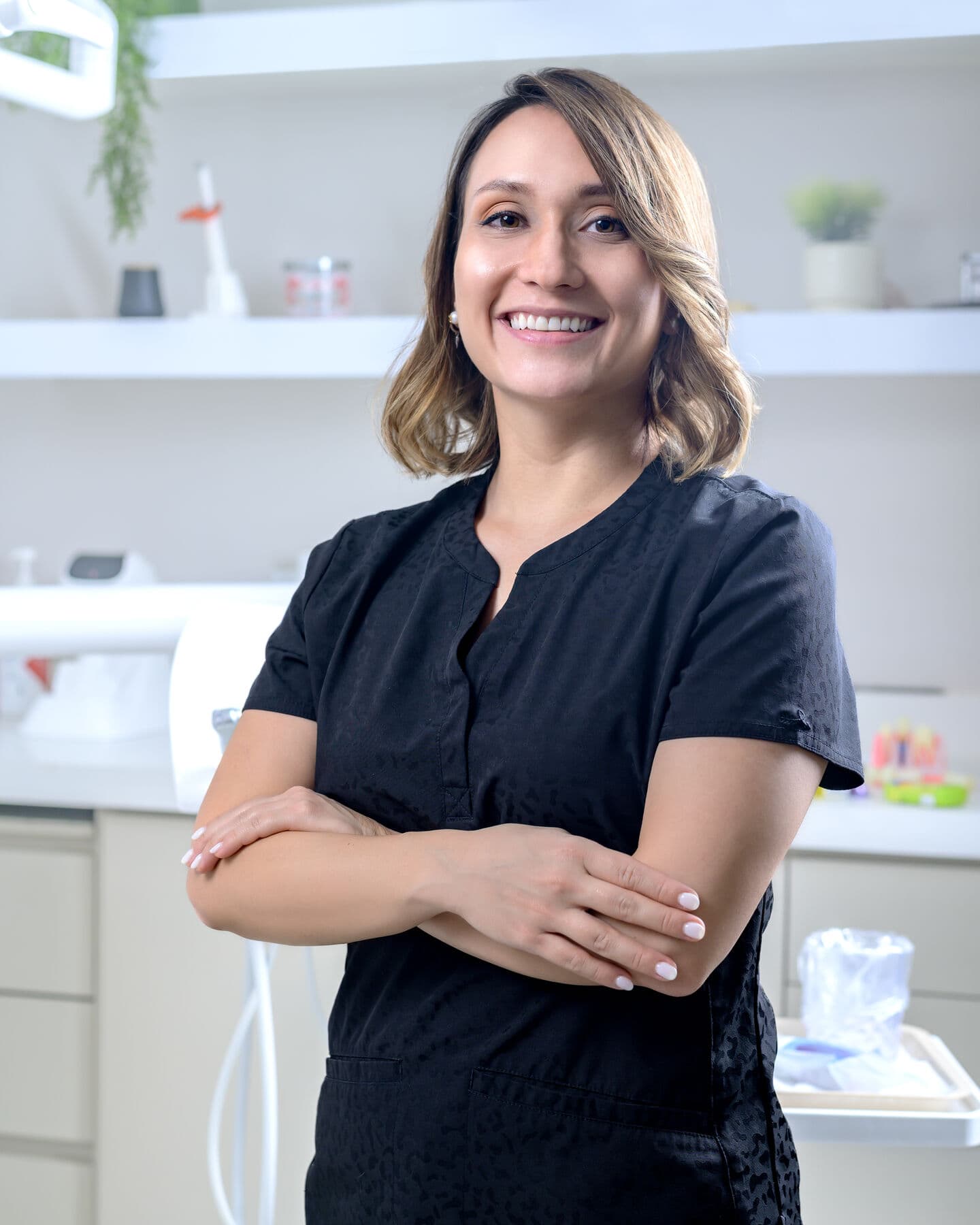 Dra. Ana Cecilia Barrientos en la clínica